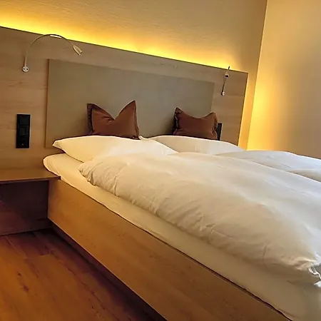 Kögel Hotel *